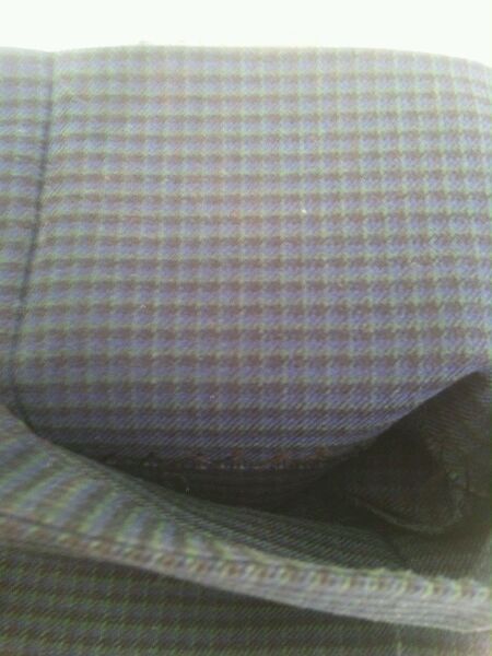 スラックスに付いたペンキ|愛知洗い人｜愛知県染み抜きのできるクリーニング店紹介サイト