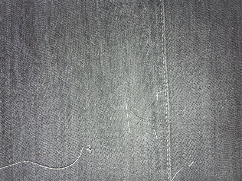 黒のズボンについたペイントの染み抜き　名古屋市緑区　Ｎ様|愛知洗い人｜愛知県染み抜きのできるクリーニング店紹介サイト