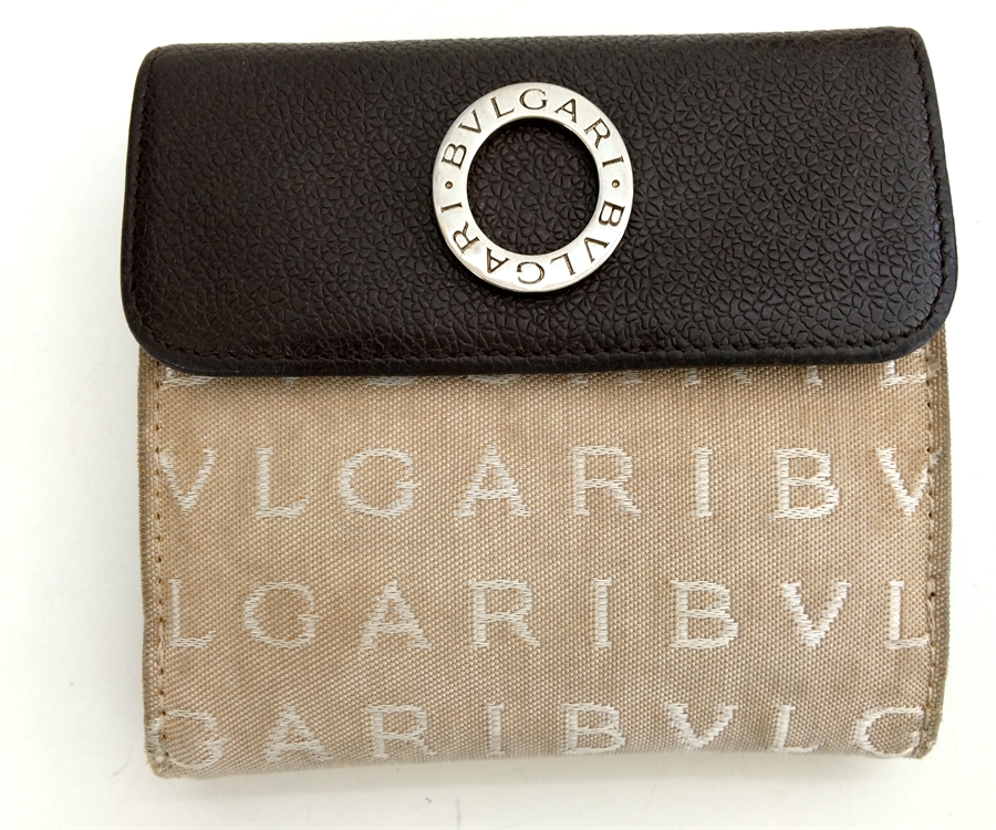 ブルガリの財布  皮脂汚れ  染み抜き|愛知洗い人｜愛知県染み抜きのできるクリーニング店紹介サイト