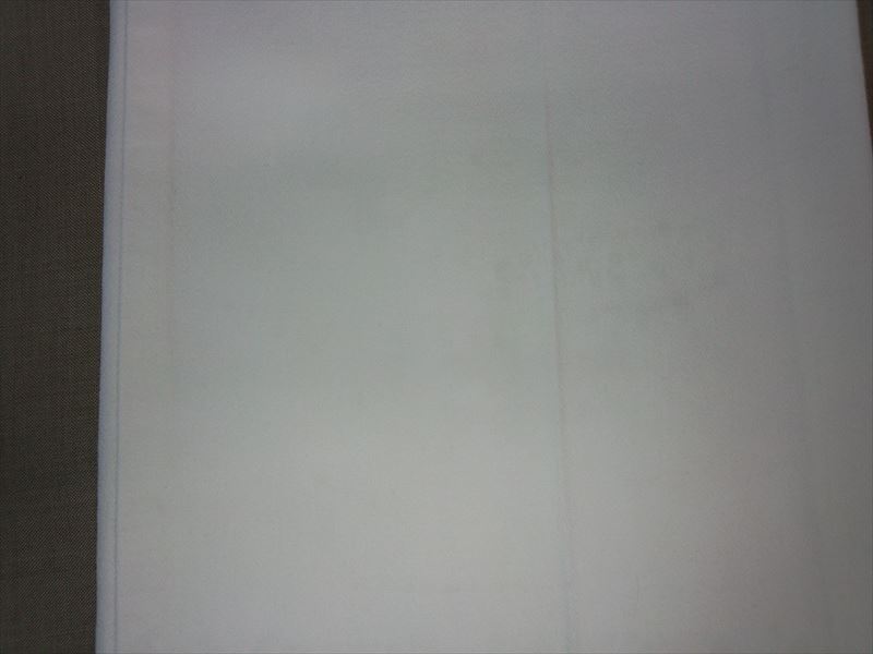 倉庫で掃除中についた黄ばみ|愛知洗い人｜愛知県染み抜きのできるクリーニング店紹介サイト