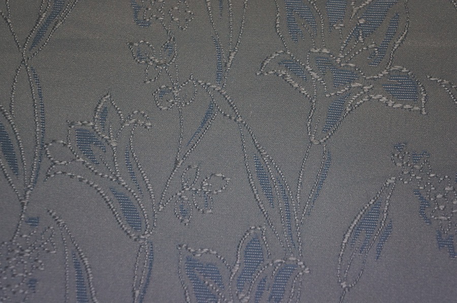 カーテンについた正体不明のシミ|愛知洗い人｜愛知県染み抜きのできるクリーニング店紹介サイト