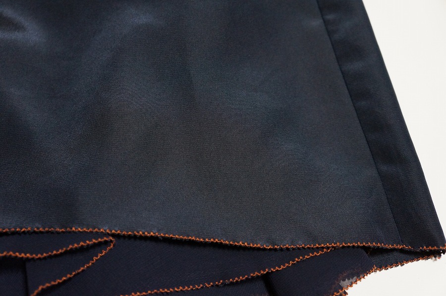 海外旅行で買ってきたスカートに！|愛知洗い人｜愛知県染み抜きのできるクリーニング店紹介サイト