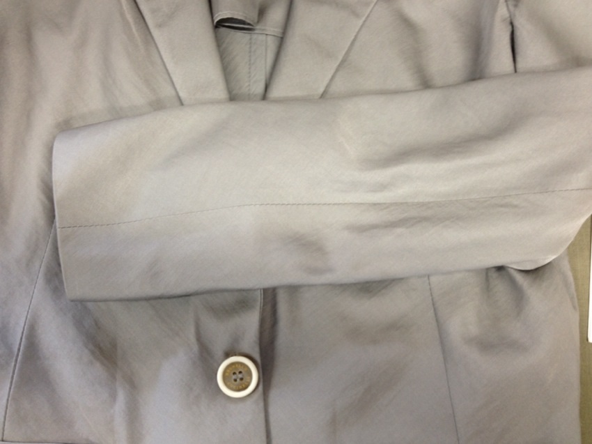 ジャケットに付いた血液のシミ|愛知洗い人｜愛知県染み抜きのできるクリーニング店紹介サイト