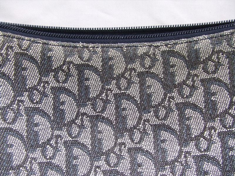 ディオール、バックに付いた手垢の汚れ|愛知洗い人｜愛知県染み抜きのできるクリーニング店紹介サイト