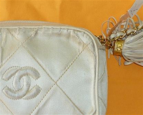 シャネルのバッグ　しみぬき|愛知洗い人｜愛知県染み抜きのできるクリーニング店紹介サイト