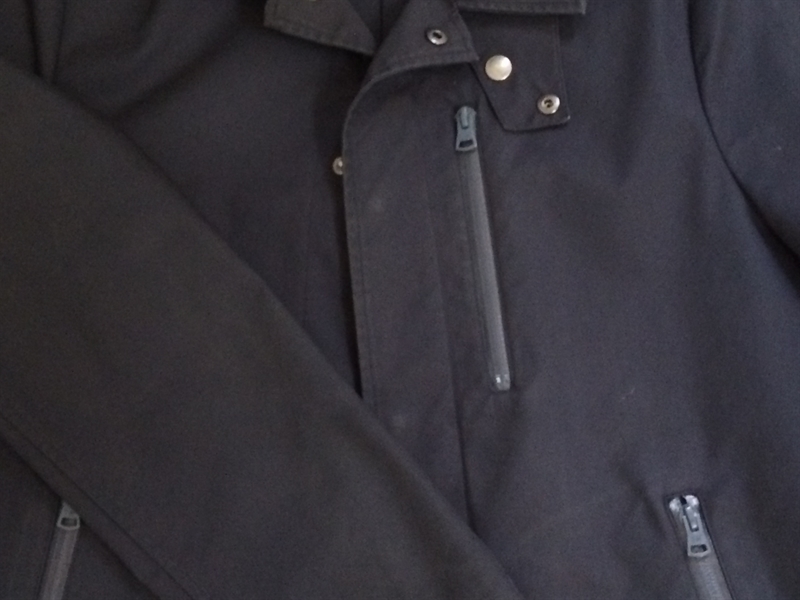 マッキントッシュのコート　焼け直し色修正|愛知洗い人｜愛知県染み抜きのできるクリーニング店紹介サイト