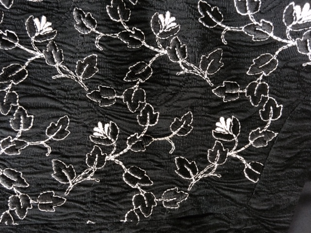 レーヨンの絞りジャケットラメ糸の染み抜き|愛知洗い人｜愛知県染み抜きのできるクリーニング店紹介サイト