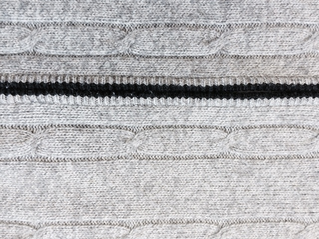 清須市Y様カシミヤセーターについたヘアカラー剤のシミ|愛知洗い人｜愛知県染み抜きのできるクリーニング店紹介サイト