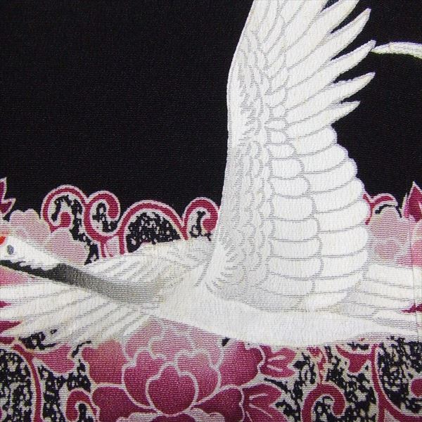 黒留袖の柄に付いた、茶色い汚れ|愛知洗い人｜愛知県染み抜きのできるクリーニング店紹介サイト