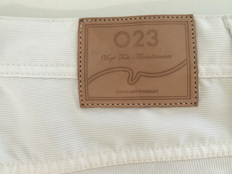 革ラベルからの色移り|愛知洗い人｜愛知県染み抜きのできるクリーニング店紹介サイト