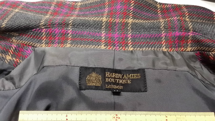 今日も元気にお直しタイム♪|愛知洗い人｜愛知県染み抜きのできるクリーニング店紹介サイト