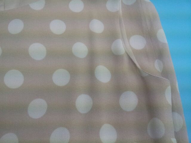 お気に入りプラダのノースリーブワンピースの脇の汗じみ|愛知洗い人｜愛知県染み抜きのできるクリーニング店紹介サイト