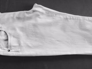 ジーンズ　ダメージ加工についた　紅茶のしみ　北名古屋市　H様|愛知洗い人｜愛知県染み抜きのできるクリーニング店紹介サイト