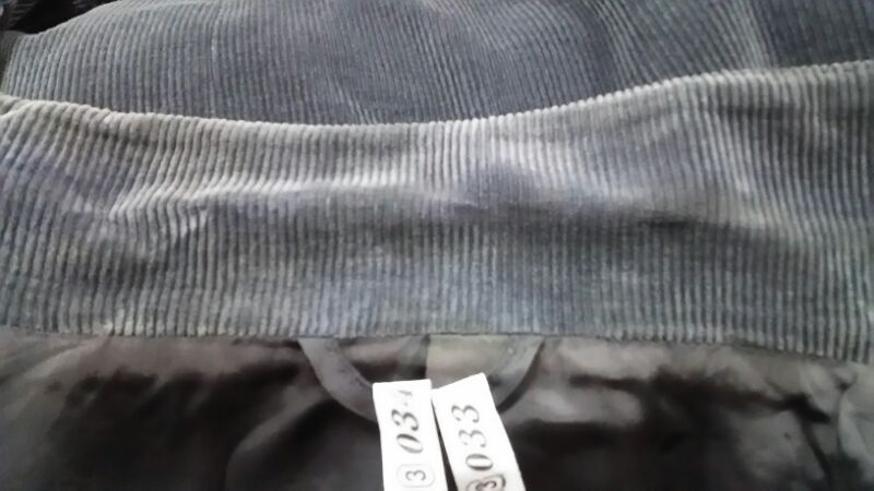 ドュロイ・コーの襟の黄ばみ|愛知洗い人｜愛知県染み抜きのできるクリーニング店紹介サイト