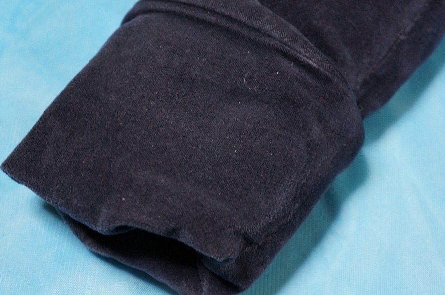 ダウンコートの袖に何かが・・・？|愛知洗い人｜愛知県染み抜きのできるクリーニング店紹介サイト