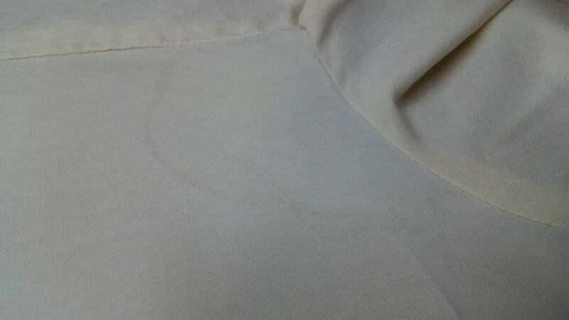 ドライクリーニングした後に…（脇汗）|愛知洗い人｜愛知県染み抜きのできるクリーニング店紹介サイト