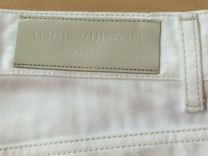 ルイヴィトン（LOUIS VUITTON）の革ラベルの色修正|愛知洗い人｜愛知県染み抜きのできるクリーニング店紹介サイト