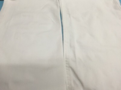 ホワイトパンツにワインのシミ|愛知洗い人｜愛知県染み抜きのできるクリーニング店紹介サイト