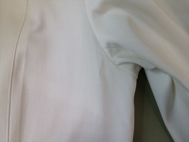 ジャケットの脇の汗シミ|愛知洗い人｜愛知県染み抜きのできるクリーニング店紹介サイト