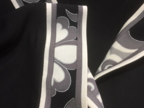 婦人レーヨンジャケットの不明のシミ|愛知洗い人｜愛知県染み抜きのできるクリーニング店紹介サイト