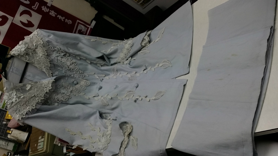 今、着るには丈が長すぎて・・・しみもついてるし・・・(>△<｡)|愛知洗い人｜愛知県染み抜きのできるクリーニング店紹介サイト