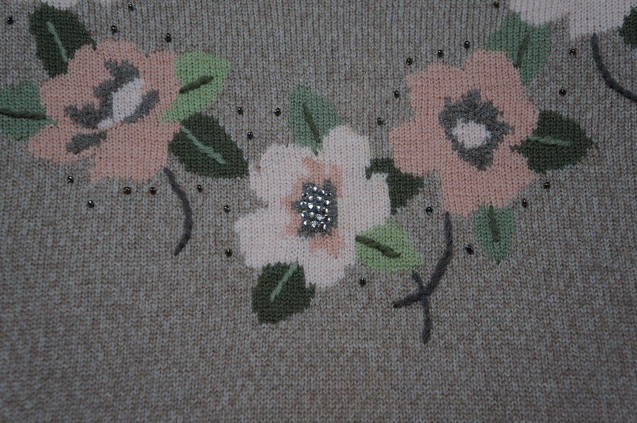 刺繍入りのカシミヤセーター|愛知洗い人｜愛知県染み抜きのできるクリーニング店紹介サイト