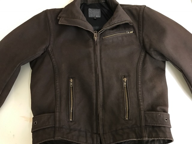 色褪せたライダースジャケットの色修正！復元再生で蘇る！|愛知洗い人｜愛知県染み抜きのできるクリーニング店紹介サイト