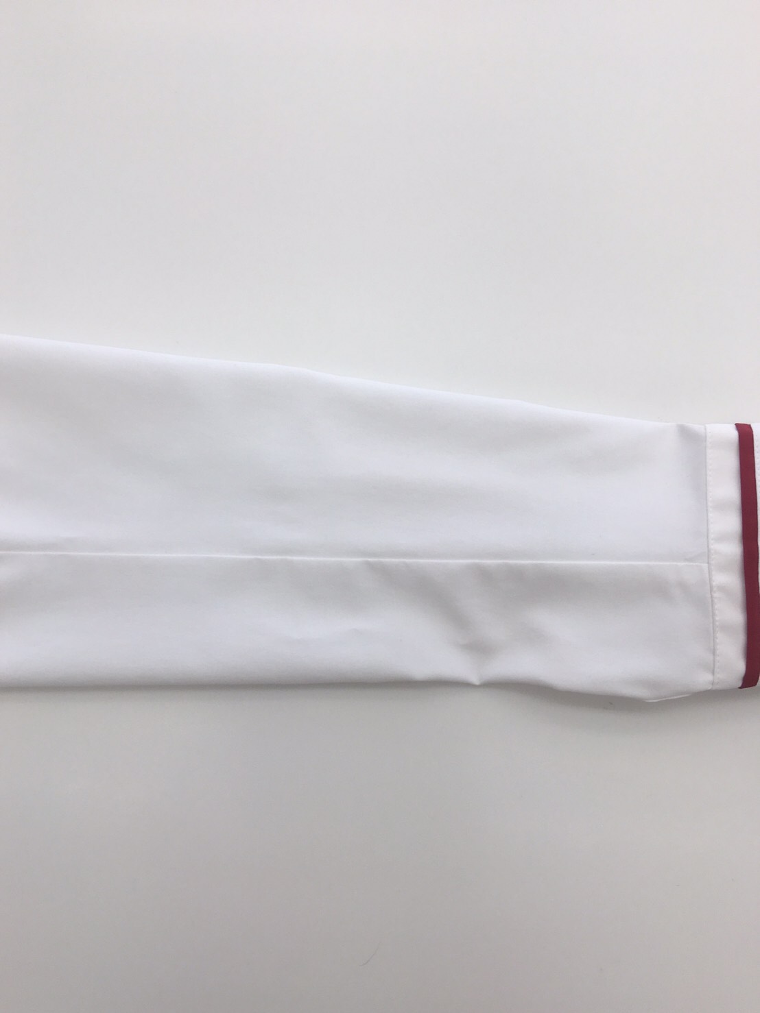 会社のブラウスにピンクのラインマーカーが点々と|愛知洗い人｜愛知県染み抜きのできるクリーニング店紹介サイト