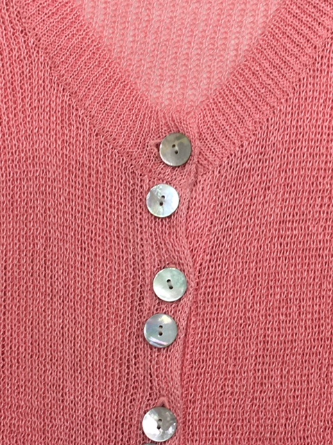 襟もとにチョコレート|愛知洗い人｜愛知県染み抜きのできるクリーニング店紹介サイト