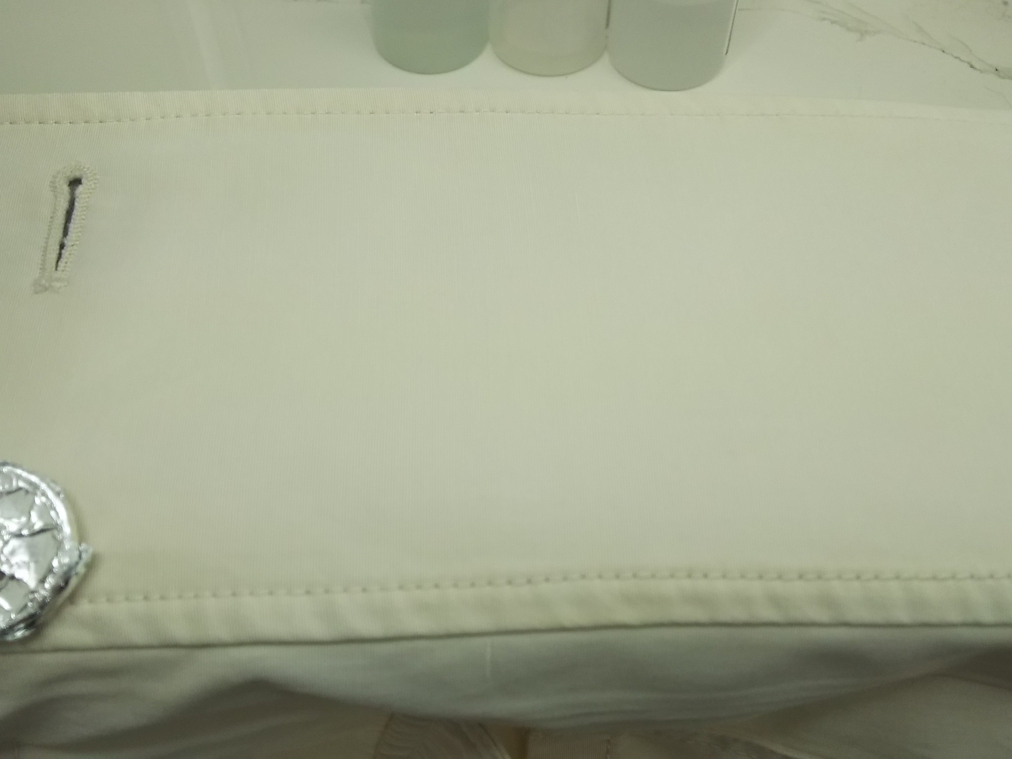 このシミは何なのか？予想と推理 ご期待ください|愛知洗い人｜愛知県染み抜きのできるクリーニング店紹介サイト