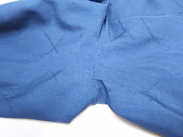 ジャケットの脇がスレてしまって色が抜けたものを復元再生加工で綺麗に復活させます|愛知洗い人｜愛知県染み抜きのできるクリーニング店紹介サイト