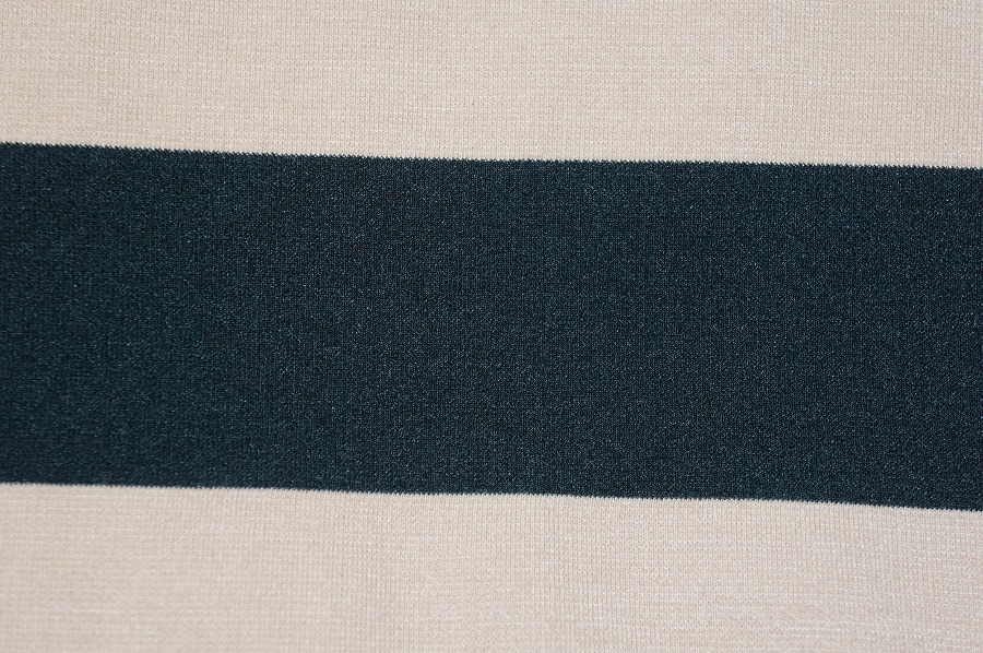 いつの間にかニットセーターに付いていた染み！|愛知洗い人｜愛知県染み抜きのできるクリーニング店紹介サイト