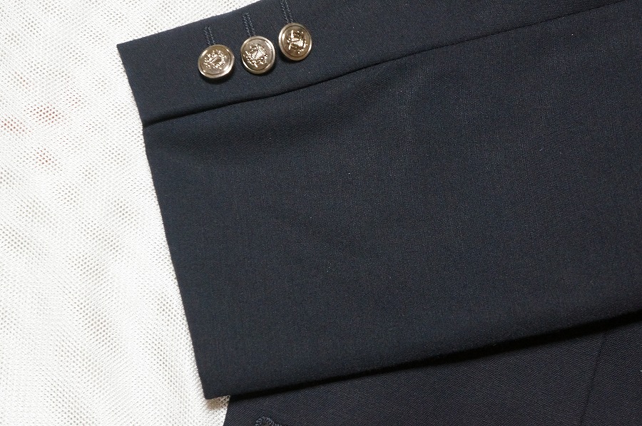 ジャケットの袖口に！|愛知洗い人｜愛知県染み抜きのできるクリーニング店紹介サイト