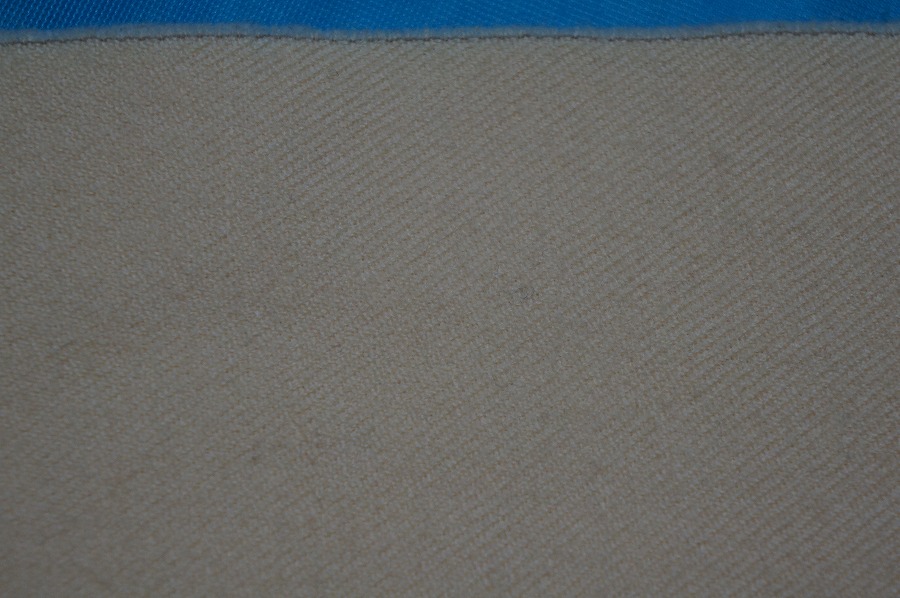 マフラー付いた茶褐色の染み|愛知洗い人｜愛知県染み抜きのできるクリーニング店紹介サイト