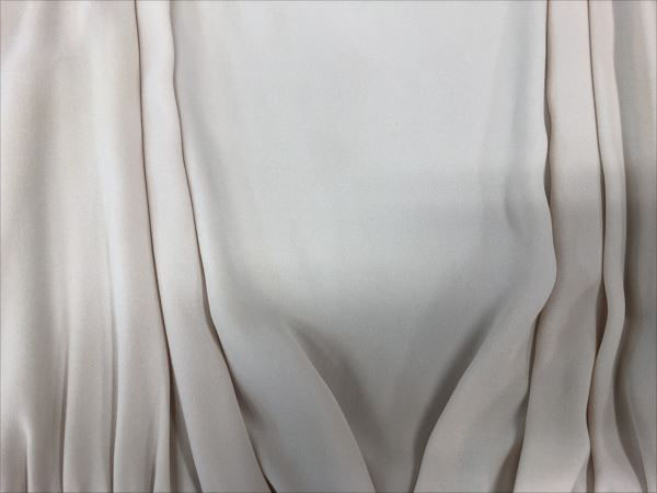 シルクのブラウスについた不明なシミ|愛知洗い人｜愛知県染み抜きのできるクリーニング店紹介サイト