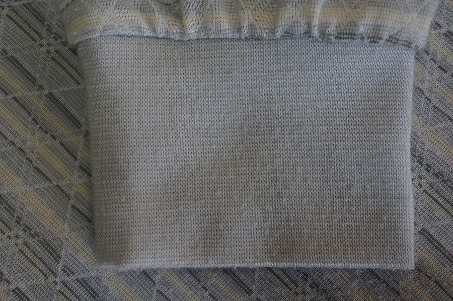 セーターに茶色い染み|愛知洗い人｜愛知県染み抜きのできるクリーニング店紹介サイト