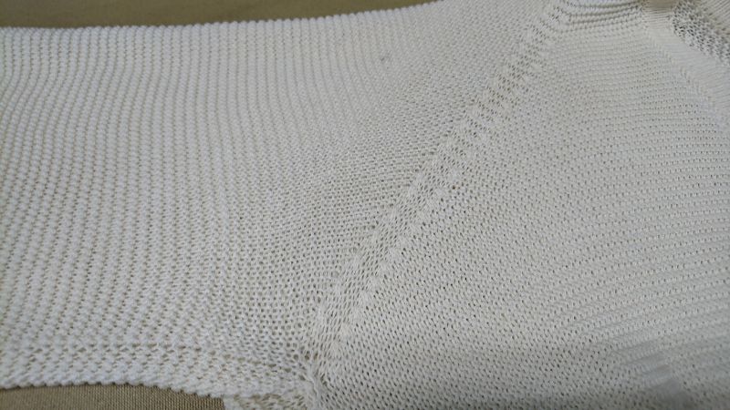 夏のお洋服の風物詩(脇汗による黄ばみ)|愛知洗い人｜愛知県染み抜きのできるクリーニング店紹介サイト