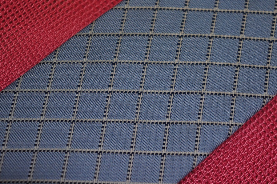 ネクタイの流れ星|愛知洗い人｜愛知県染み抜きのできるクリーニング店紹介サイト