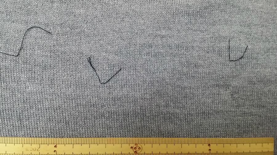 やわらかカシミヤセーターに(Ｔ△Ｔ)|愛知洗い人｜愛知県染み抜きのできるクリーニング店紹介サイト