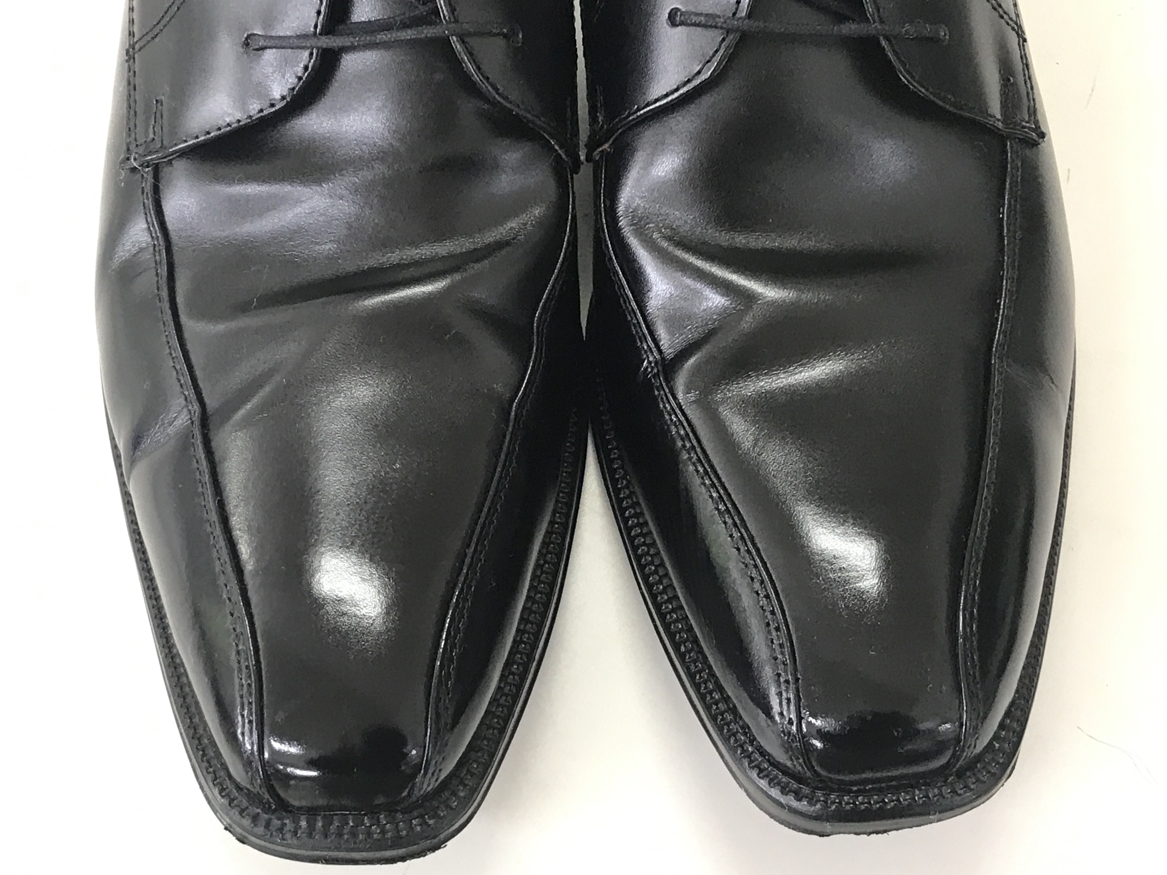 キズ補修（紳士靴）や革のメンテナンス（磨き）なら愛知洗い人にお任せ！|愛知洗い人｜愛知県染み抜きのできるクリーニング店紹介サイト