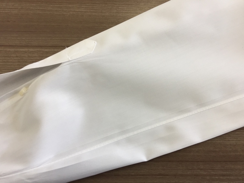 シャツの袖に付いたインクのシミ & 店主 久しぶりに鉄旅に行く②〜DL・SL YOGISHA よこかわ編〜|愛知洗い人｜愛知県染み抜きのできるクリーニング店紹介サイト