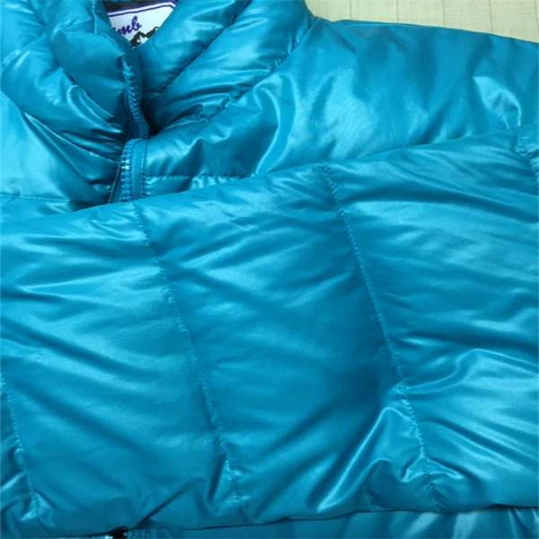 ダウンジャンバー血液のしみ抜き|愛知洗い人｜愛知県染み抜きのできるクリーニング店紹介サイト