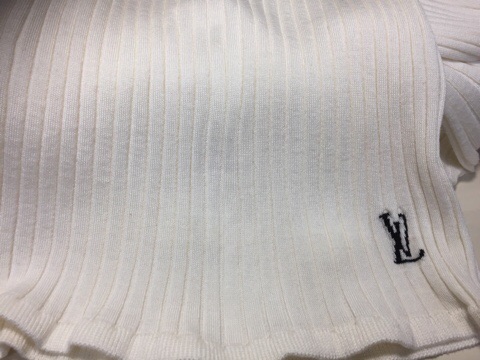 お気に入りのセーターのシミ取って下さい！|愛知洗い人｜愛知県染み抜きのできるクリーニング店紹介サイト