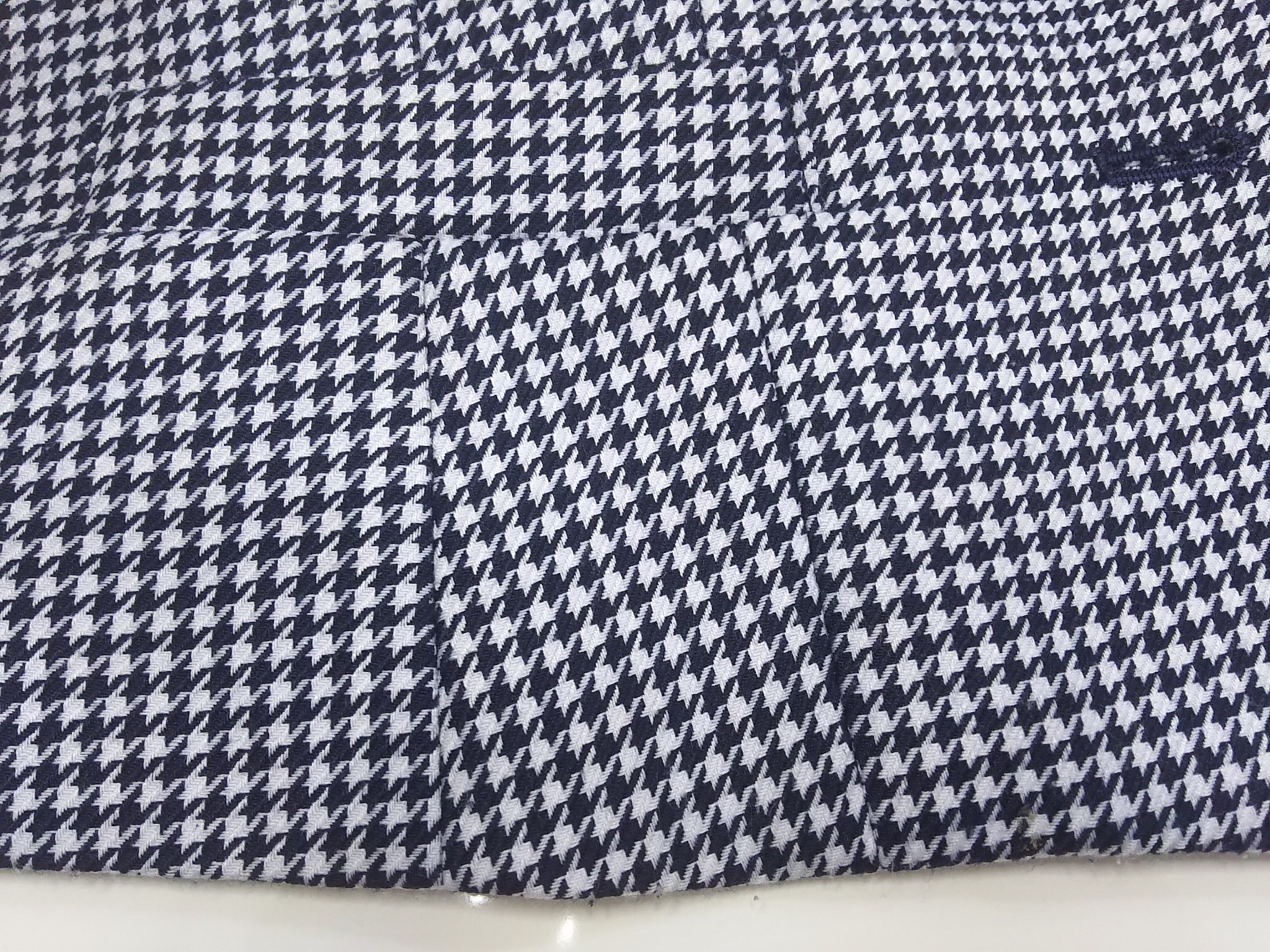 令和改元 奉祝の日の丸かと思うほど立派なインクしみです|愛知洗い人｜愛知県染み抜きのできるクリーニング店紹介サイト