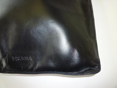 PRADA（プラダ）のバッグの色ハゲ（リメイク）の色修正|愛知洗い人｜愛知県染み抜きのできるクリーニング店紹介サイト