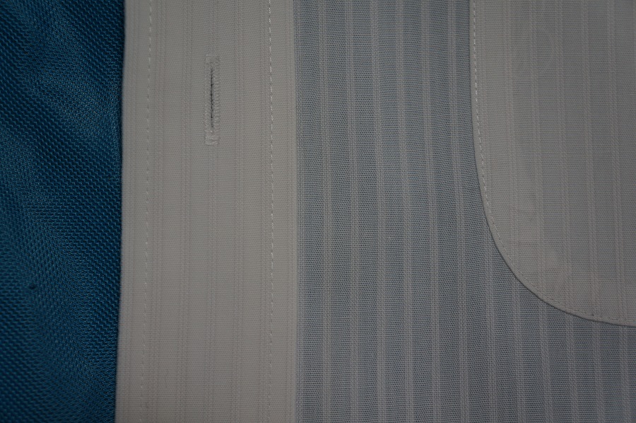 シャツの胸元に受けた赤い洗礼！|愛知洗い人｜愛知県染み抜きのできるクリーニング店紹介サイト