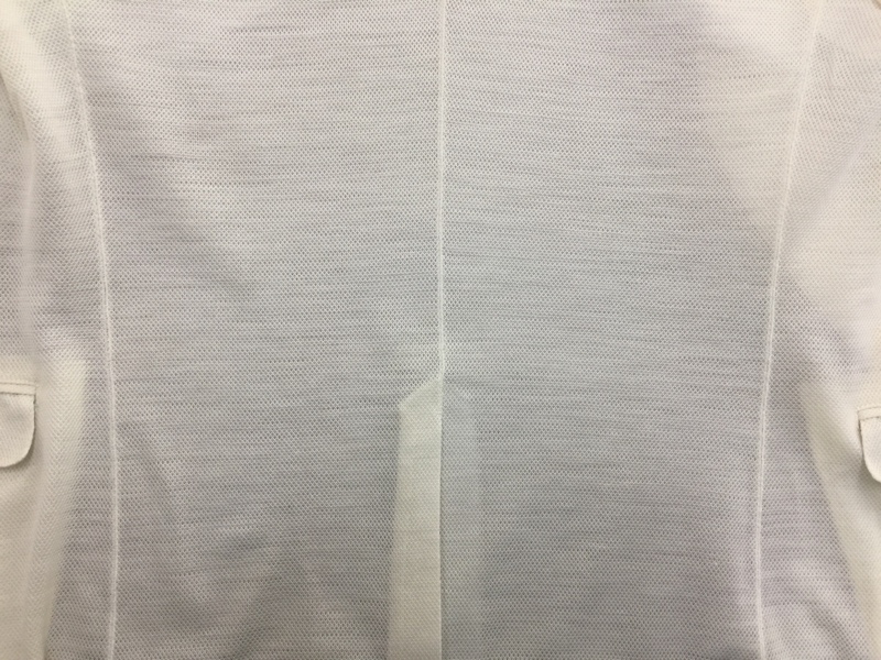 白いジャケットの背中に黒いシミ&店主 青春18きっぷでムーンライトながらに乗る②〜もったいないから明知鉄道へ行く編〜|愛知洗い人｜愛知県染み抜きのできるクリーニング店紹介サイト