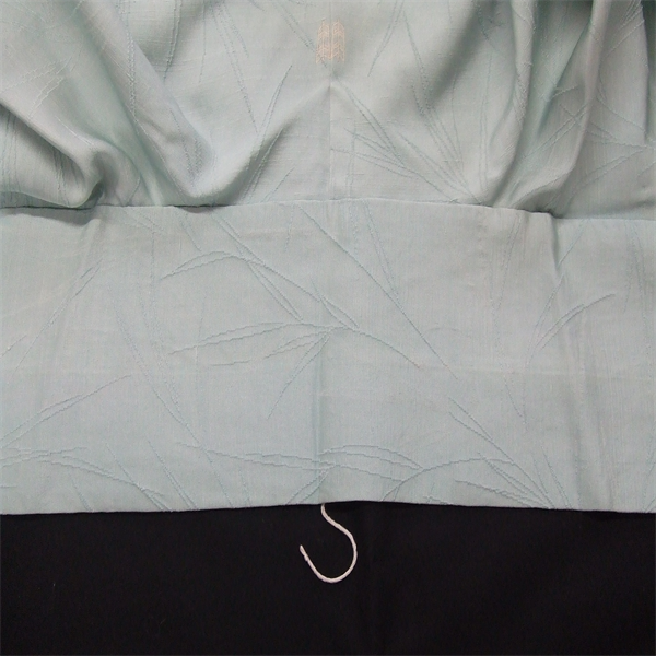 着物、衿もとのシミと変色直し|愛知洗い人｜愛知県染み抜きのできるクリーニング店紹介サイト