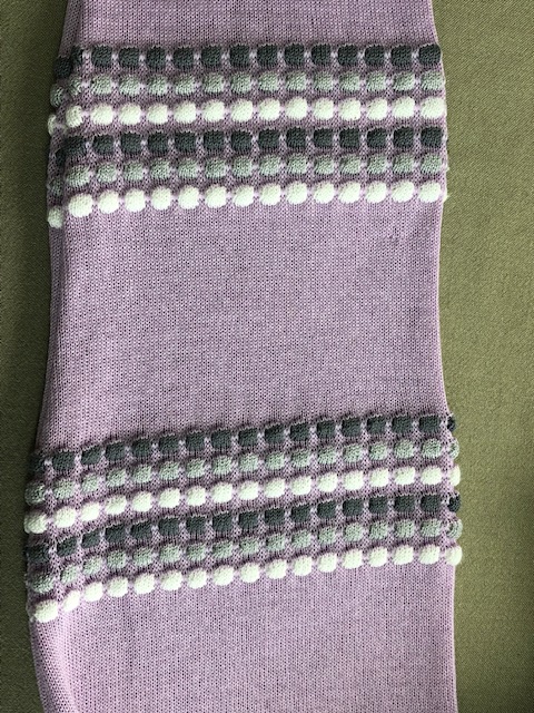 レーヨン素材カーデガンについた血液のしみ　中村区T様|愛知洗い人｜愛知県染み抜きのできるクリーニング店紹介サイト