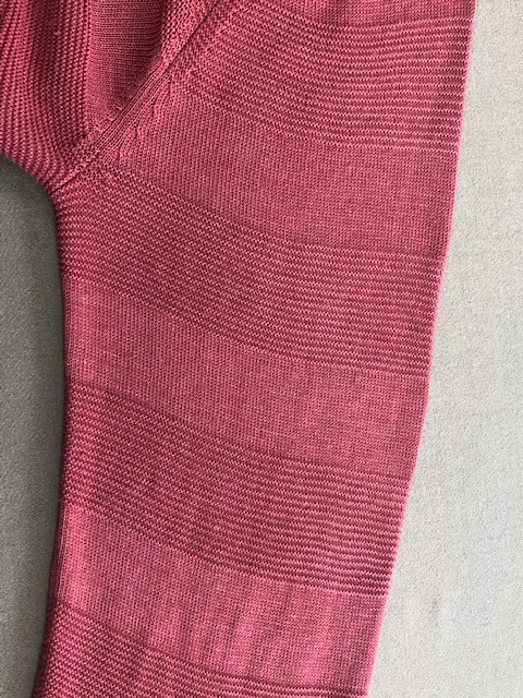 大切な思い出があるシルクアンサンブルセーターの古いしみ　名古屋市中川区H様|愛知洗い人｜愛知県染み抜きのできるクリーニング店紹介サイト